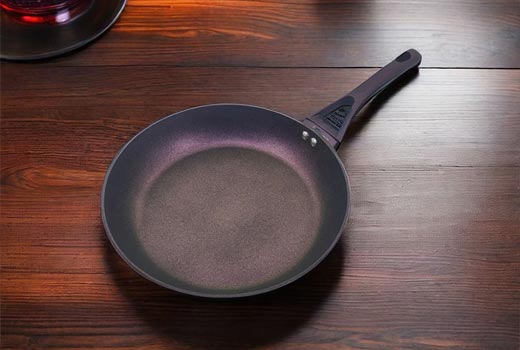 Welches Material empfiehlt sich für antihaftbeschichtete Pfannen?